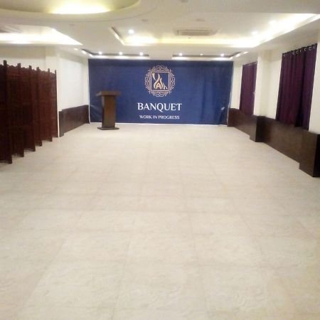 Hotel Yash Inn Mirzāpur Eksteriør bilde