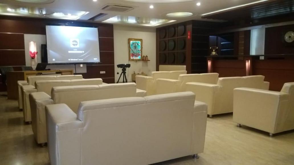 Hotel Yash Inn Mirzāpur Eksteriør bilde